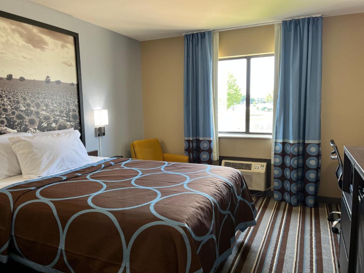 Super 8 By Wyndham Independence Ks Hotel Exterior foto
